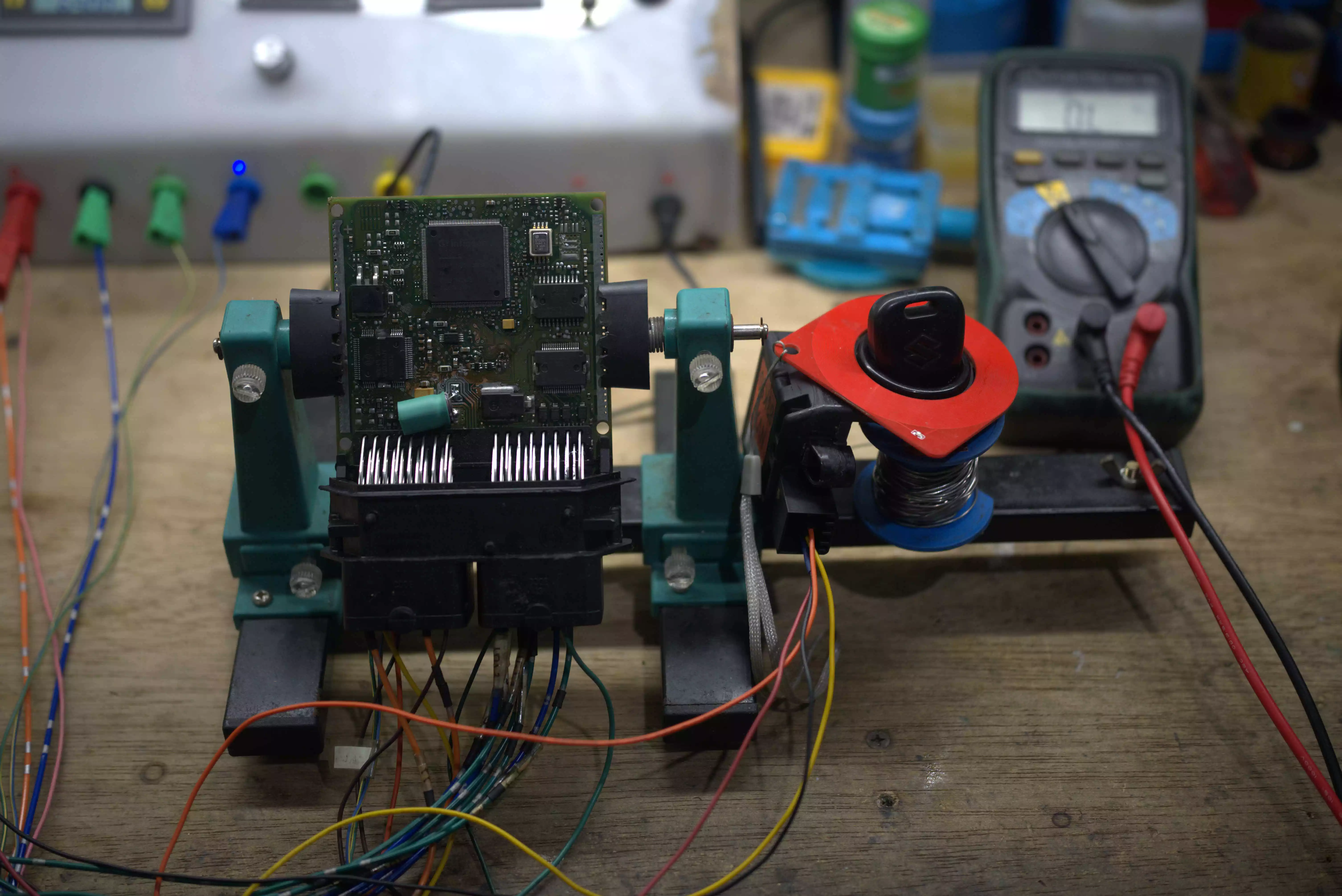Ahli Service ECU